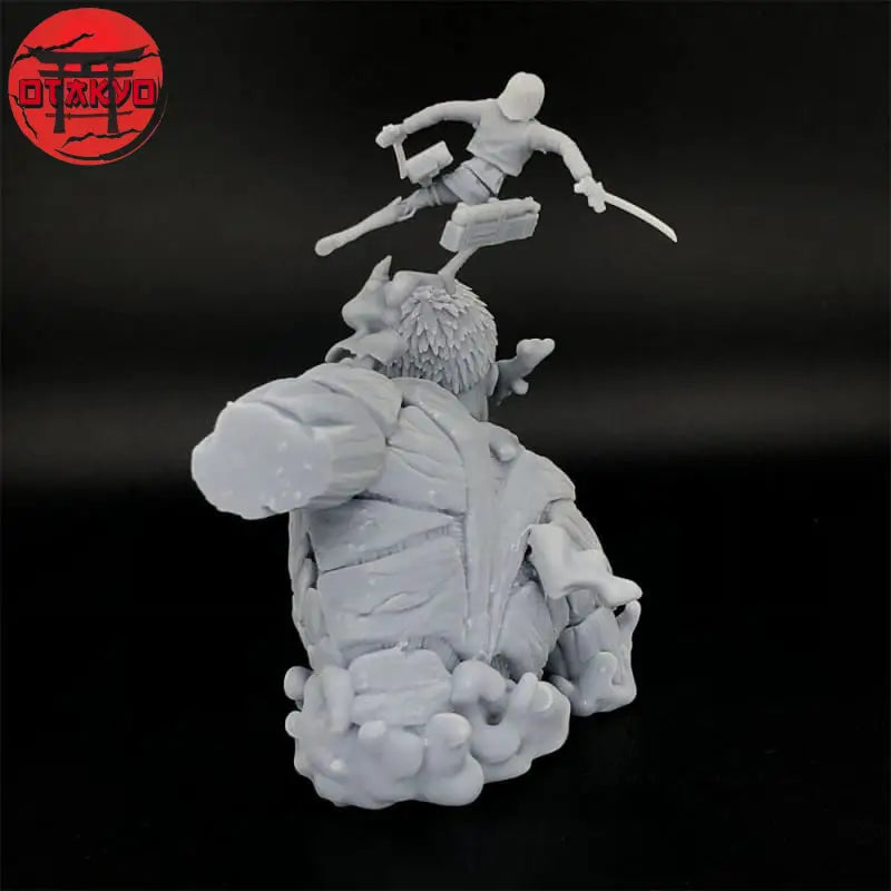 Titan Cuirassé vs Mikasa Ackerman Figuren - Attack on Titan™