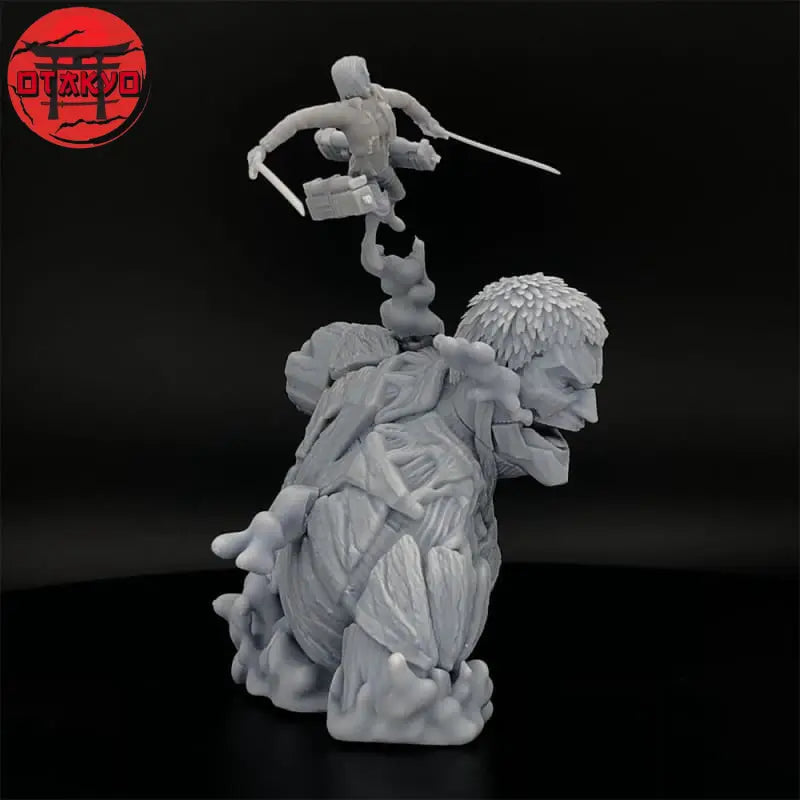 Titan Cuirassé vs Mikasa Ackerman Figuren - Attack on Titan™
